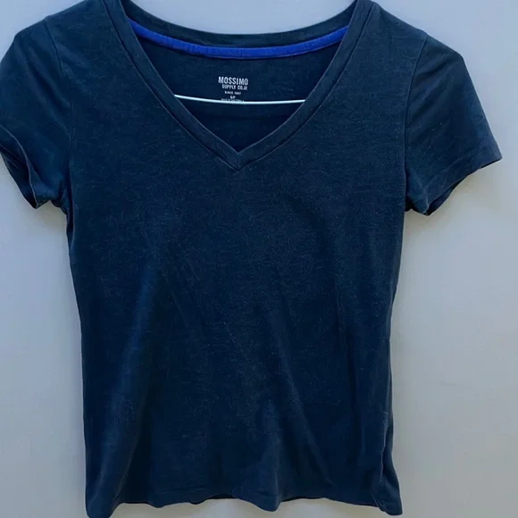 Tight fitted v-neck navy tee shirt - Picture 1 of 2